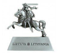 Sidabro spalvos skulptūra Vytis